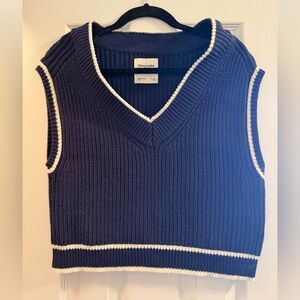 Abercrombie & Fitch Navy V-Neck Sleeveless Sweater Vest with White Trim